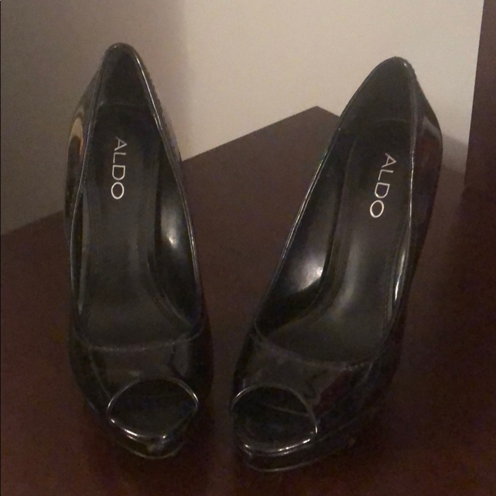 Aldo black peep-toe pumps